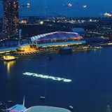 The hubby wanted to dine with great views on the Formula 1 circuit. So he chose Equinox in the Swissotel. Good food and pink champagne and good views on Singapore. So I'm good;-). #formula12017 #singapore #equinox #swissotel #whatissingapore #instasg